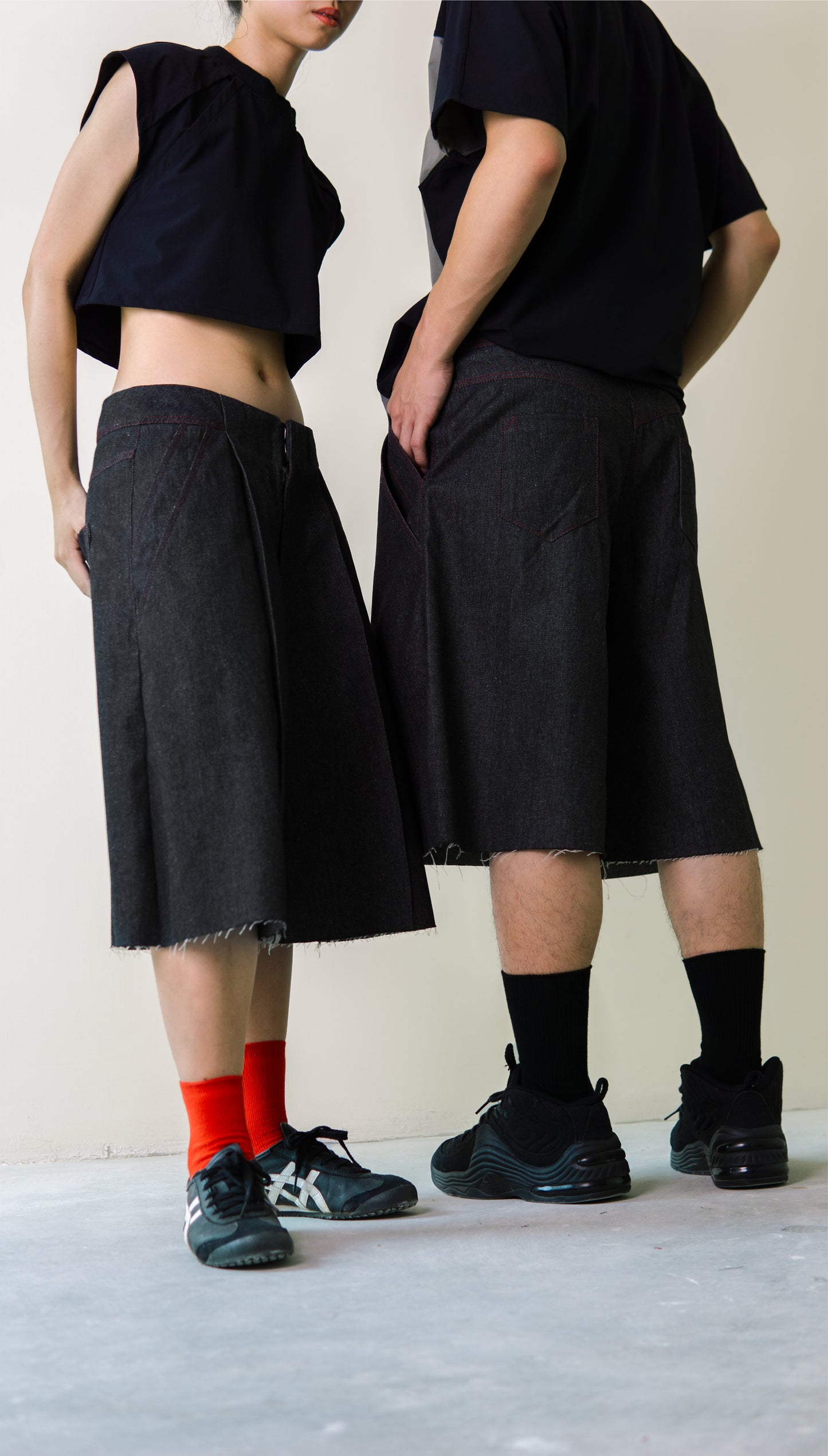 Echo Pleated Jorts (Black)